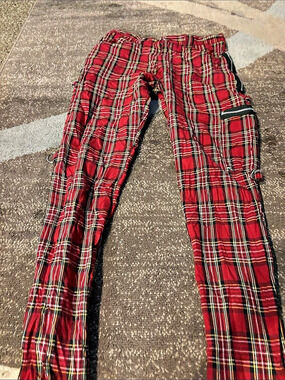 Rock Plaid Cargo Pants in Red & Black Size 32
